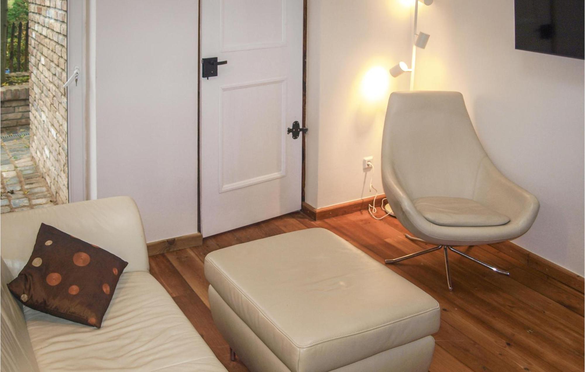 Awesome Home In Buetzow With Wifi Luaran gambar